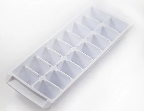 White Easy-Release Ice Cube Tray Set – 4 Trays, 64 Cubes